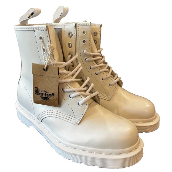 Doc Dr Martens 14357 Mono All White Smooth Leather Boots Combat Women's sz 6 NEW - Picture 1 of 11